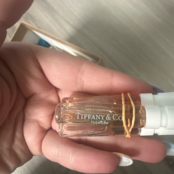 Assorted Mini Perfume & Rollerball Lot - Clear, Gold, Black, Pink - Picture 4 of 6